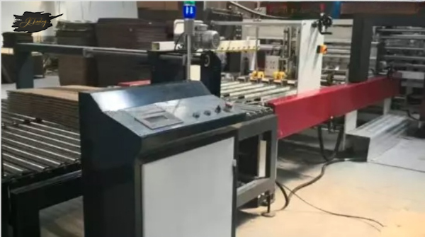 Bottom folder gluing with automatic flexo printing slotting die-cutting and auto bundling machine
